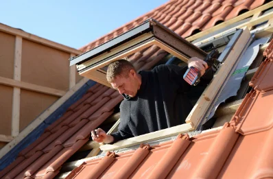 Pose de fenêtres de toit Velux à Feuilla